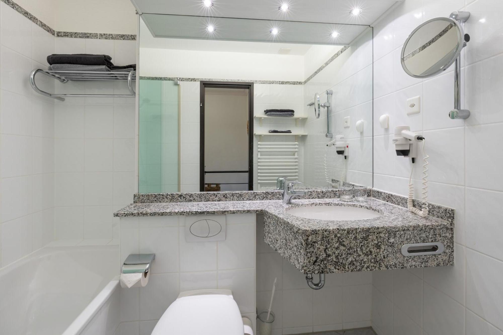 Wohnung Edelweiss Direkt In 4 Sterne Hotel Беатенберг Экстерьер фото
